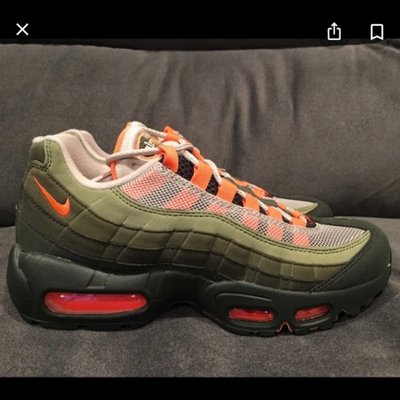 AirMax 95 - Picture 2 of 2